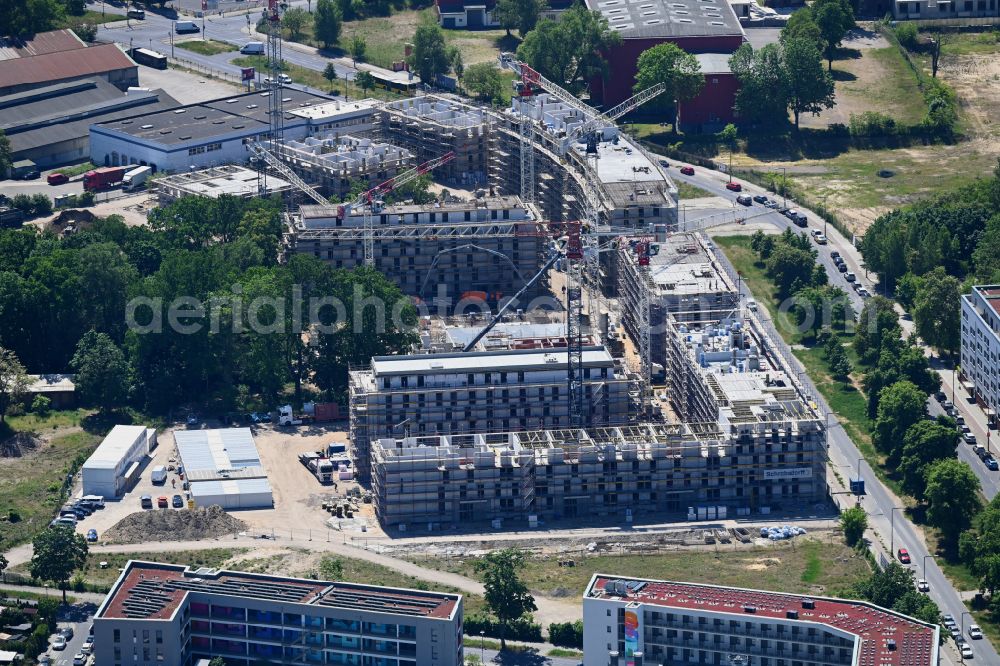 Aerial photograph Berlin - Construction site for the multi-family residential building on street Rhenaniastrasse - Daumstrasse in the district Haselhorst in Spandau in Berlin, Germany