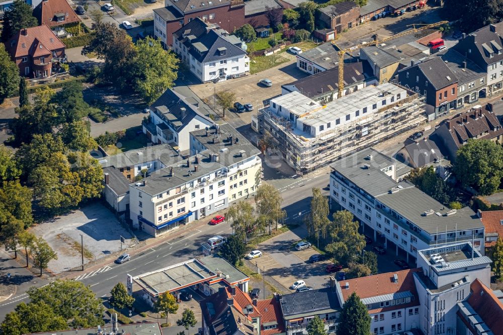 Hamm from the bird's eye view: Construction site for the multi-family residential building on Werler Strasse corner Stiftstrasse in the district Heessen in Hamm in the state North Rhine-Westphalia, Germany