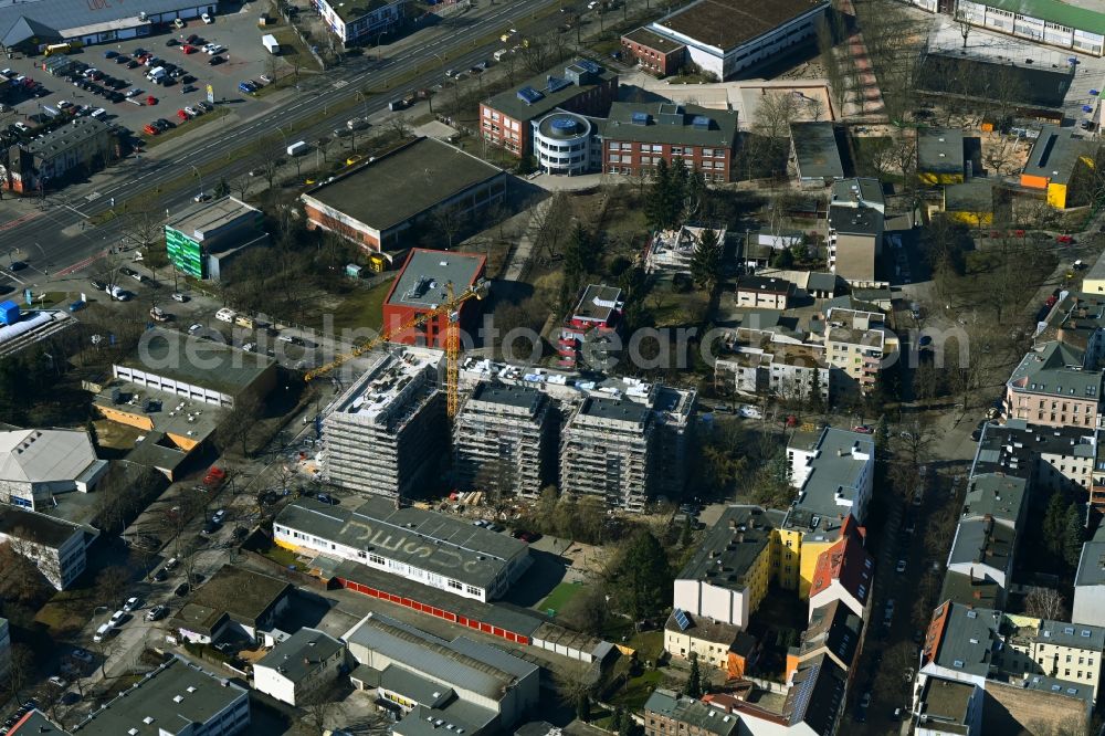 Berlin from the bird's eye view: Construction site for the multi-family residential building of the project entSPANDAU on Flankenschanze in the district Spandau in Berlin, Germany