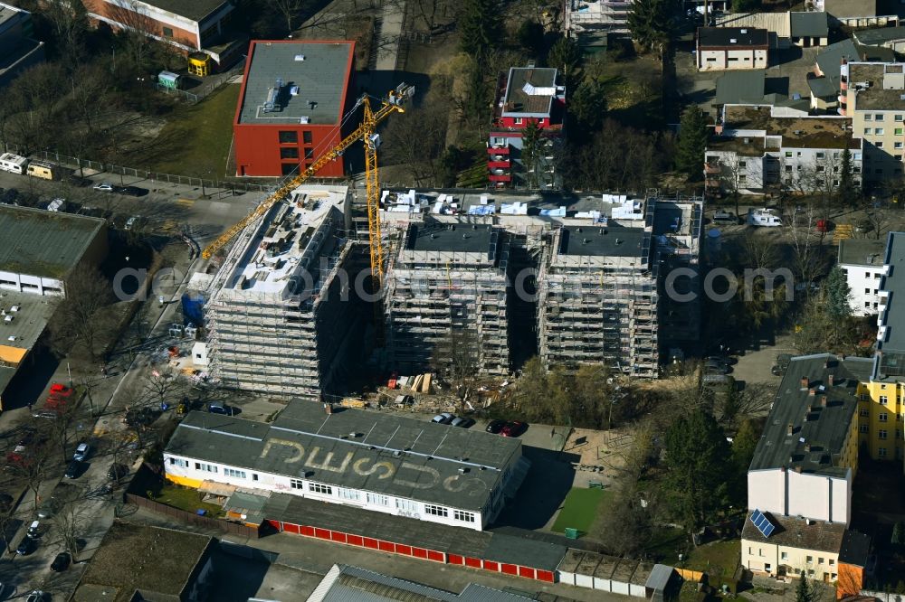 Berlin from above - Construction site for the multi-family residential building of the project entSPANDAU on Flankenschanze in the district Spandau in Berlin, Germany