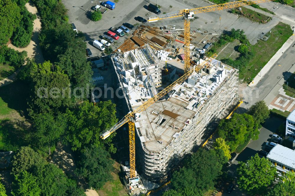 Aerial photograph Dresden - Construction site for the multi-family residential building Quartier on Mozartbrunnen ( QaM ) on street Zinzendorfstrasse in the district Seevorstadt West in Dresden in the state Saxony, Germany