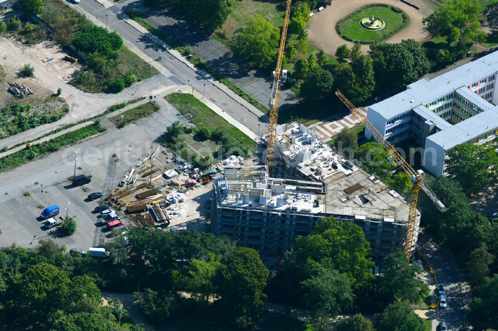 Aerial photograph Dresden - Construction site for the multi-family residential building Quartier on Mozartbrunnen ( QaM ) on street Zinzendorfstrasse in the district Seevorstadt West in Dresden in the state Saxony, Germany