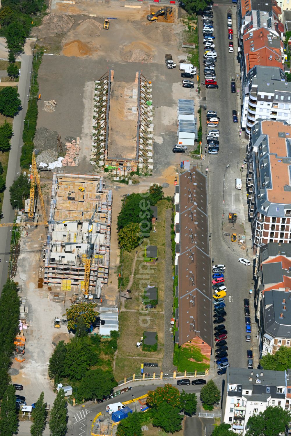 Leipzig from the bird's eye view: Construction site for the multi-family residential building on Reichpietschstrasse in the district Reudnitz in Leipzig in the state Saxony, Germany