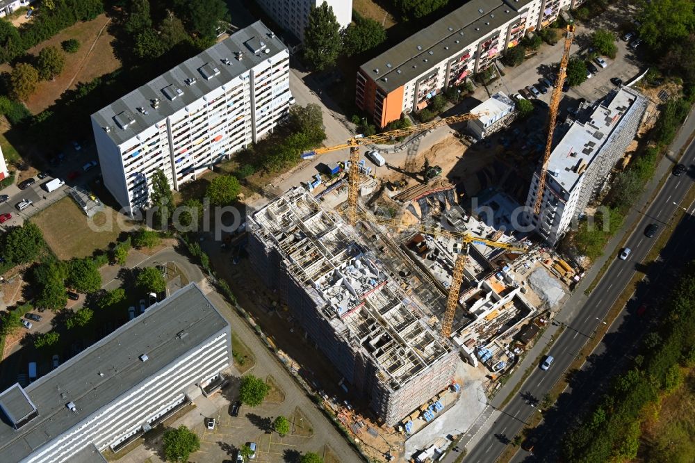 Aerial photograph Berlin - Construction site for the multi-family residential building on Schuetzenstrasse in the district Altglienicke in Berlin, Germany