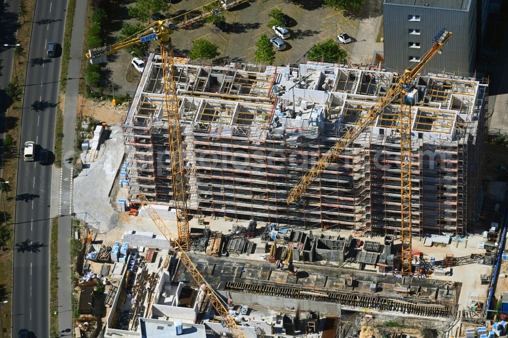 Aerial photograph Berlin - Construction site for the multi-family residential building on Schuetzenstrasse in the district Altglienicke in Berlin, Germany