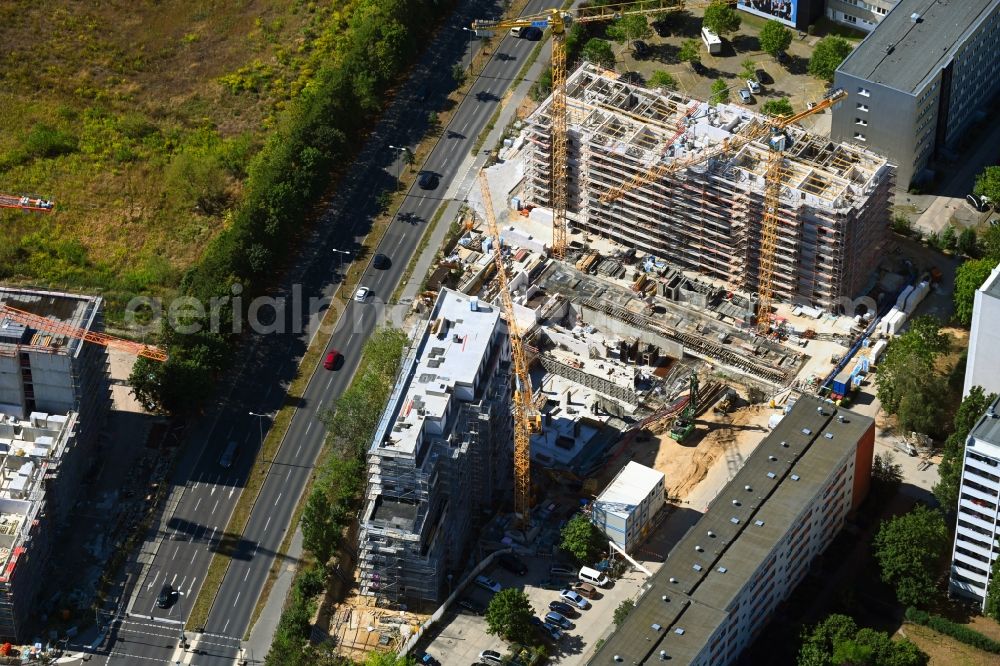 Berlin from above - Construction site for the multi-family residential building on Schuetzenstrasse in the district Altglienicke in Berlin, Germany