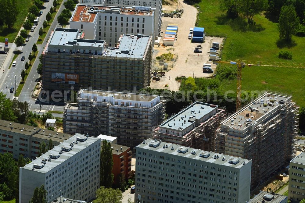 Berlin from above - Construction site for the multi-family residential building on Schuetzenstrasse in the district Altglienicke in Berlin, Germany