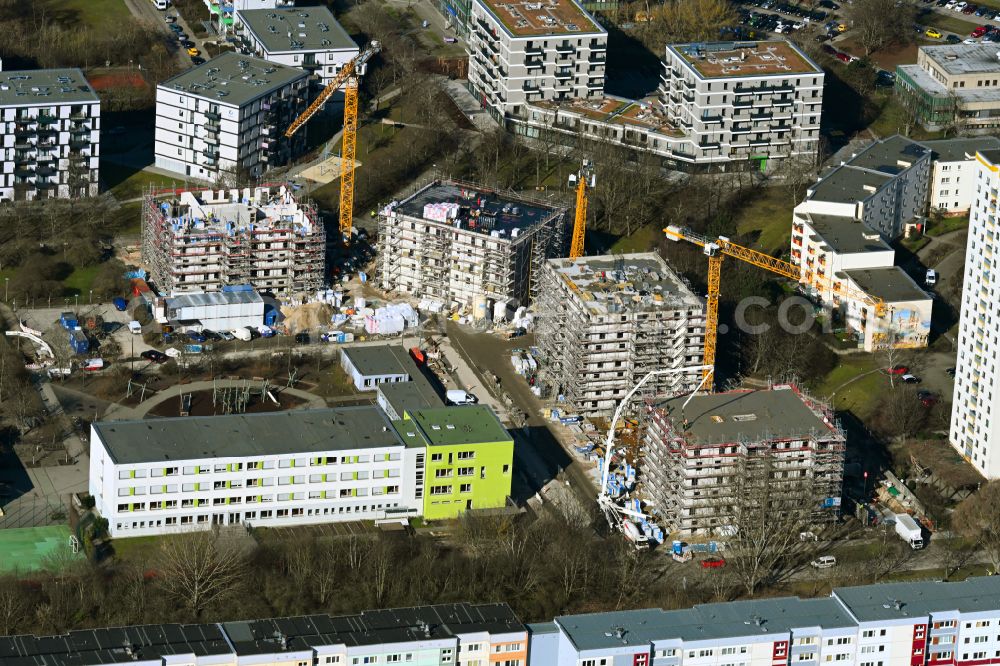 Berlin from the bird's eye view: Construction site for the multi-family residential building Suedliche Ringkolonnaden on street Max-Herrmann-Strasse in the district Marzahn in Berlin, Germany