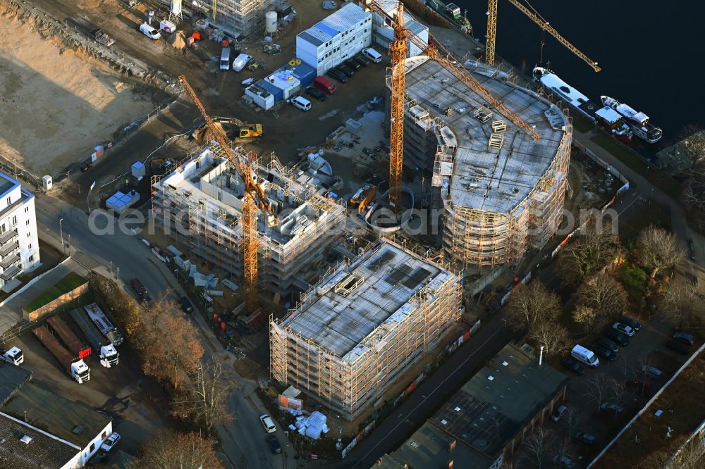 Berlin from above - Construction site for the multi-family residential building Speicher Ballett on Parkstrasse in the district Hakenfelde in Berlin, Germany