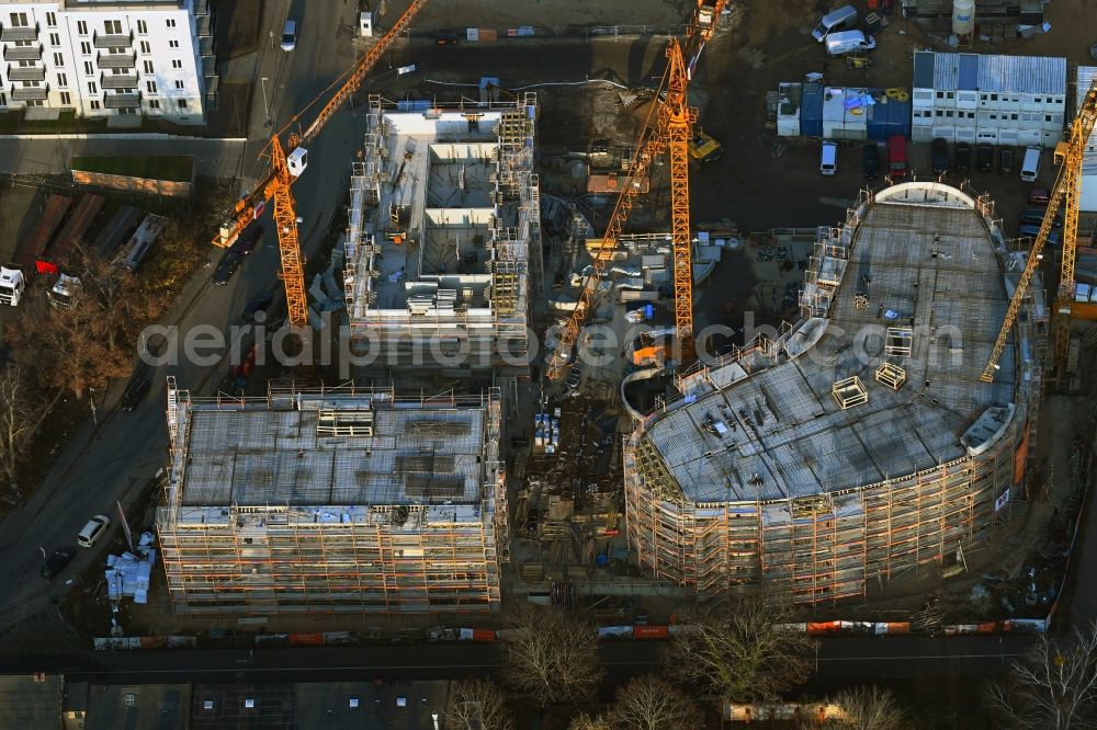 Aerial image Berlin - Construction site for the multi-family residential building Speicher Ballett on Parkstrasse in the district Hakenfelde in Berlin, Germany