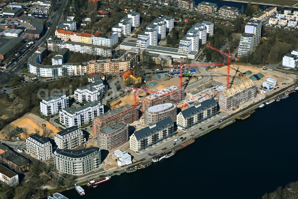 Berlin from the bird's eye view: Construction site for the multi-family residential building Speicher Ballett on Parkstrasse in the district Hakenfelde in Berlin, Germany