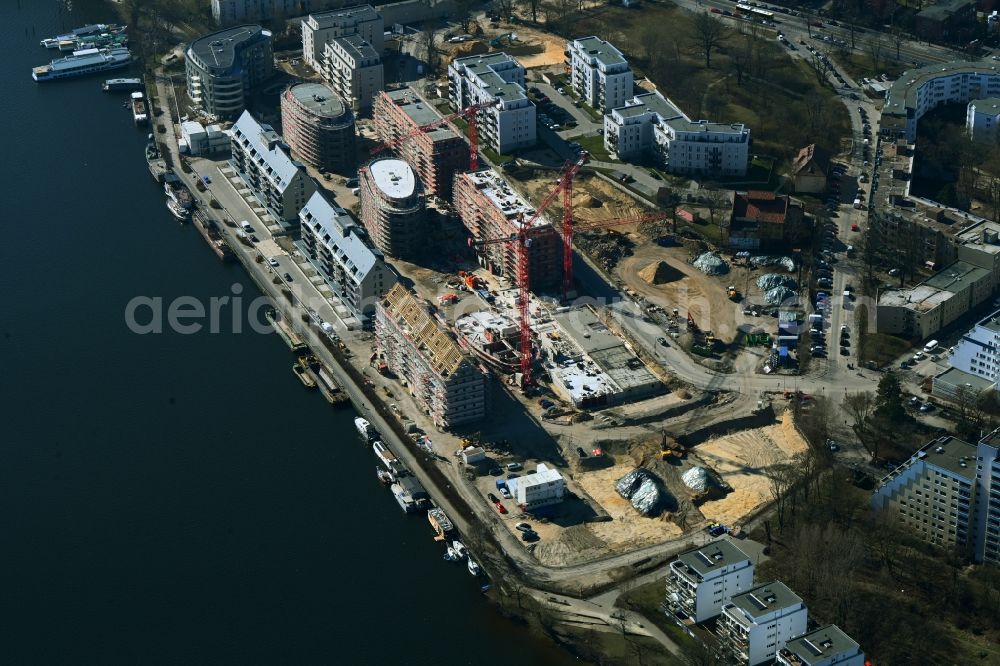 Berlin from the bird's eye view: Construction site for the multi-family residential building Speicher Ballett on Parkstrasse in the district Hakenfelde in Berlin, Germany