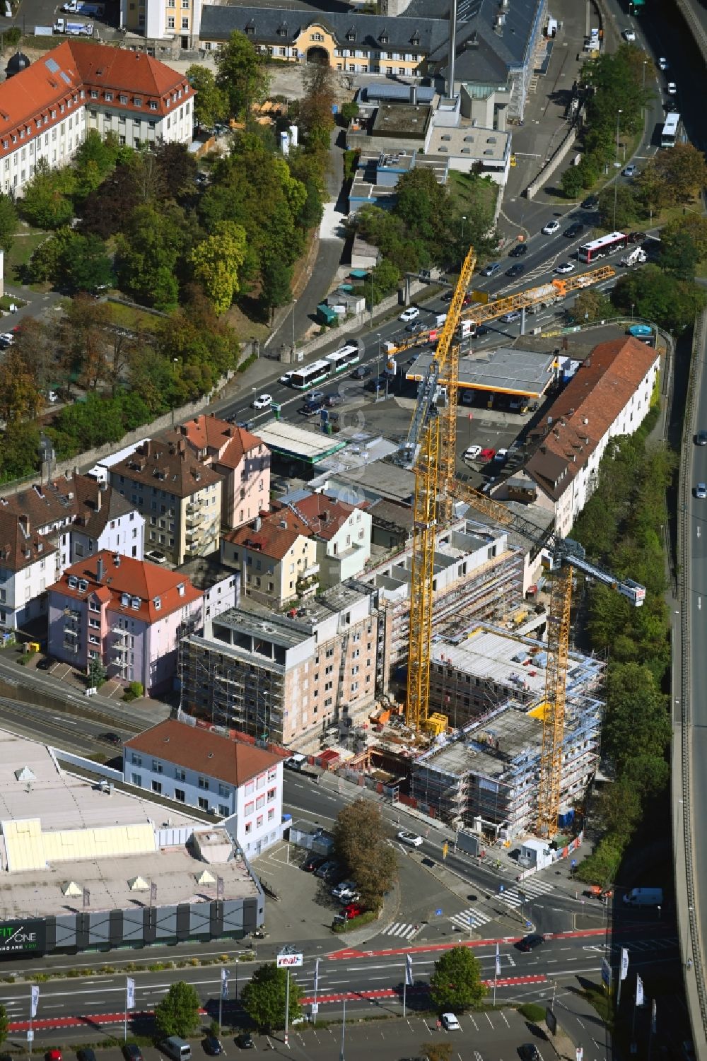 Aerial photograph Würzburg - Construction site for the multi-family residential building on Urlaubstrasse in Wuerzburg in the state Bavaria, Germany