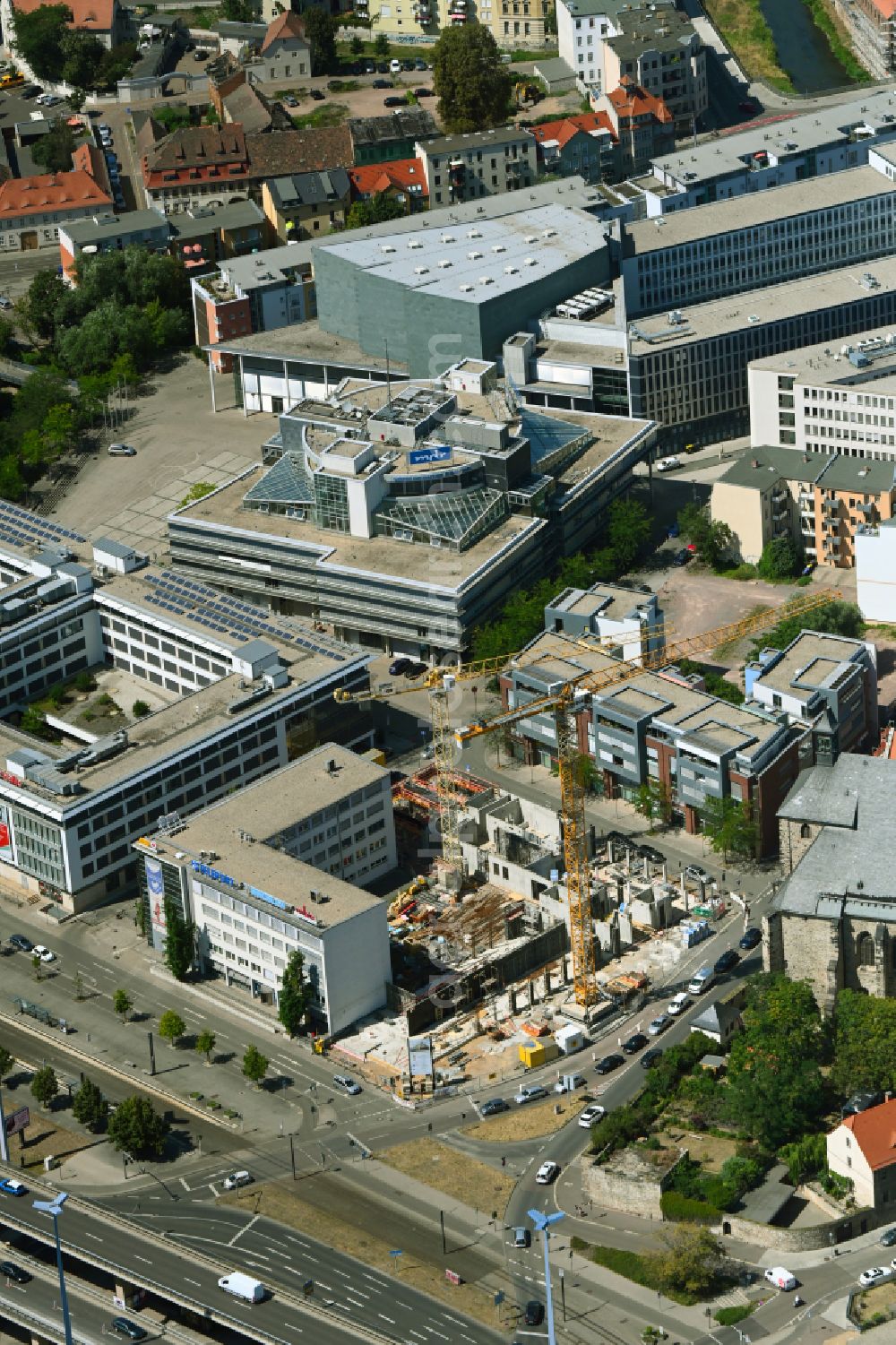 Halle (Saale) from the bird's eye view: Construction site for the new construction of an apartment building between Hallorenring and Gerberstrasse in the district Noerdliche Innenstadt in Halle (Saale) in the state Saxony-Anhalt, Germany