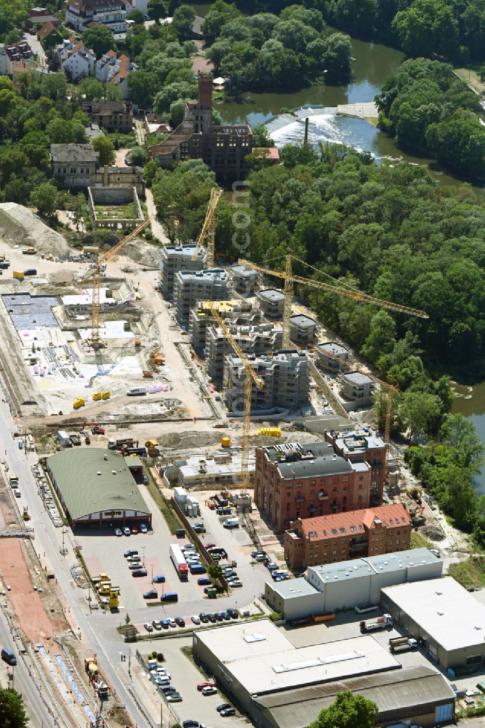 Halle (Saale) from the bird's eye view: Construction site for the new construction of residential houses of the project Family houses on Boellberger Weg in Halle (Saale) in the state Saxony-Anhalt, Germany