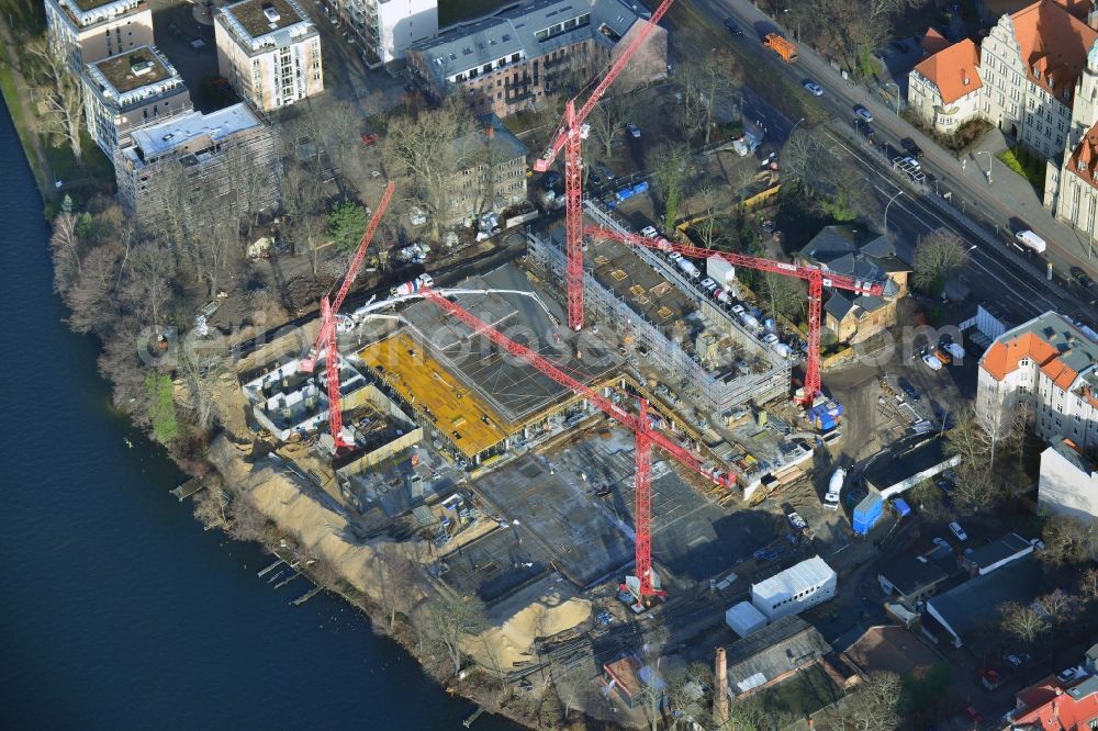 Aerial image Berlin Köpenick - Construction site for new residential construction of RESIDENTIAL QUARTER UFERKRONE at the riverside at Linden Street in Berlin Koepenick