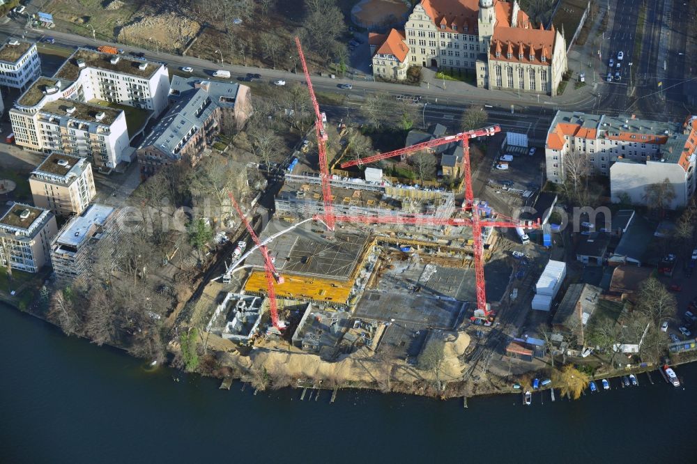 Aerial image Berlin Köpenick - Construction site for new residential construction of RESIDENTIAL QUARTER UFERKRONE at the riverside at Linden Street in Berlin Koepenick