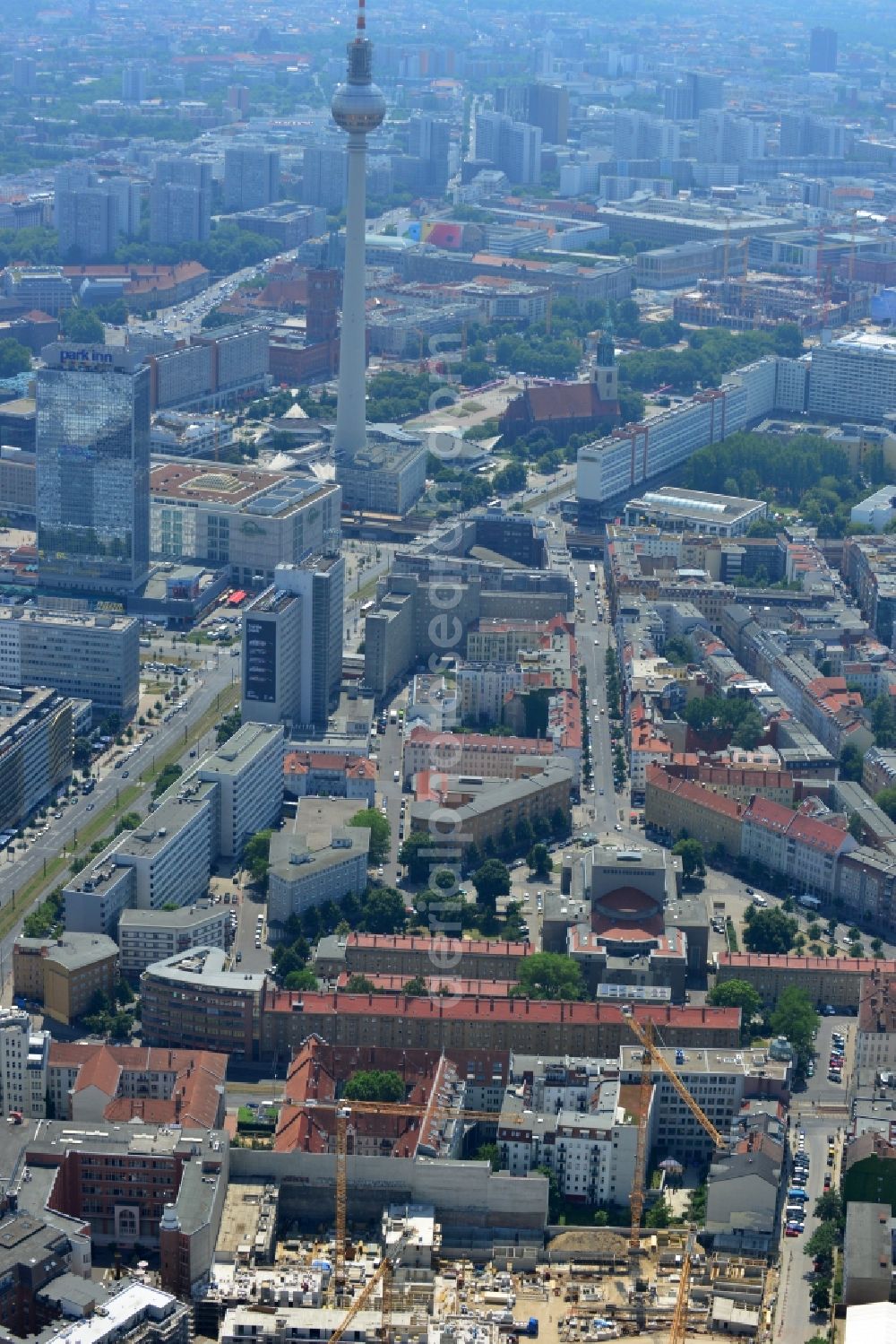 Berlin Prenzlauer Berg from above - Construction site for the new building of the residential district La Vie in Berlin Prenzlauer Berg