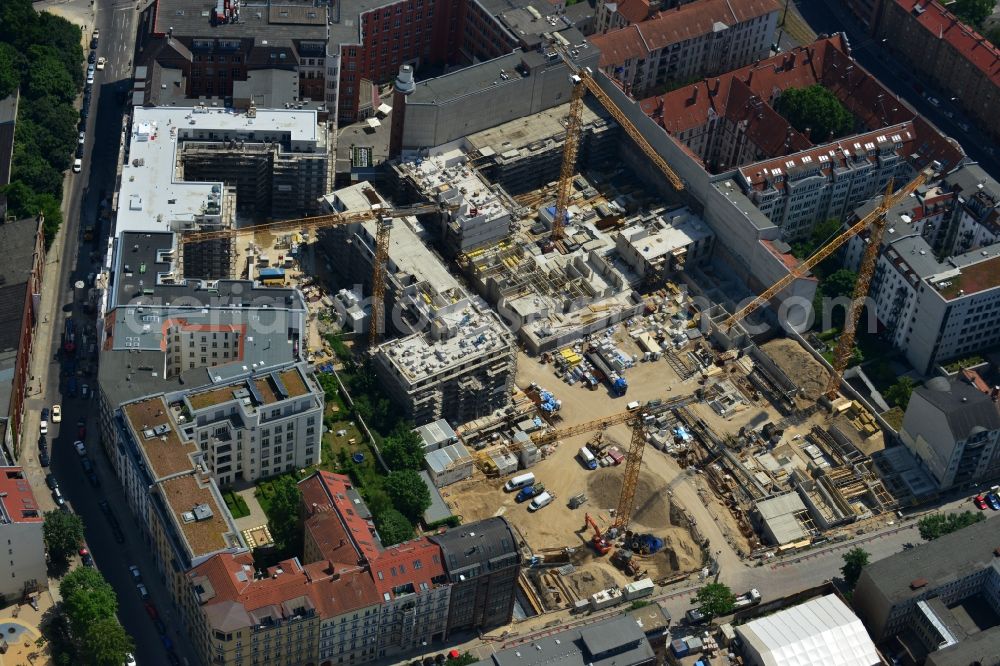 Aerial photograph Berlin Prenzlauer Berg - Construction site for the new building of the residential district La Vie in Berlin Prenzlauer Berg