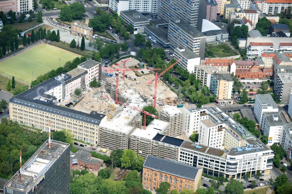 Berlin from above - Construction site for the new residential neighborhood Metronom in roads triangle Hallesche Strasse, Moeckernstrasse, Stresemannstrasse in the district Kreuzberg in Berlin, Germany The Real estate project coordination is Kondor Wessels Holding GmbH