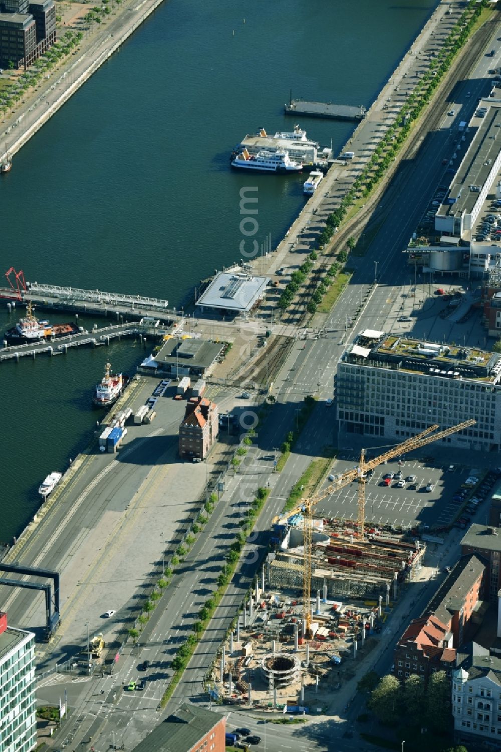 Kiel from the bird's eye view: Construction site for the new building of Zentralen Omnibusbahnhof on Kaistrasse in Kiel in the state Schleswig-Holstein, Germany