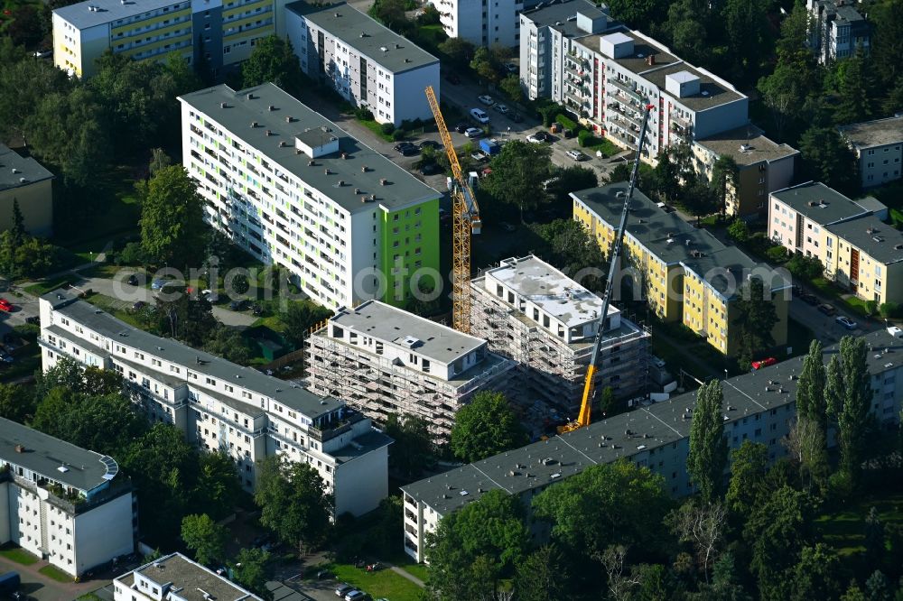 Berlin from the bird's eye view: Construction site for the new construction of two apartment buildings Duo Novo on Freibergstrasse in the Mariendorf district in Berlin, Germany