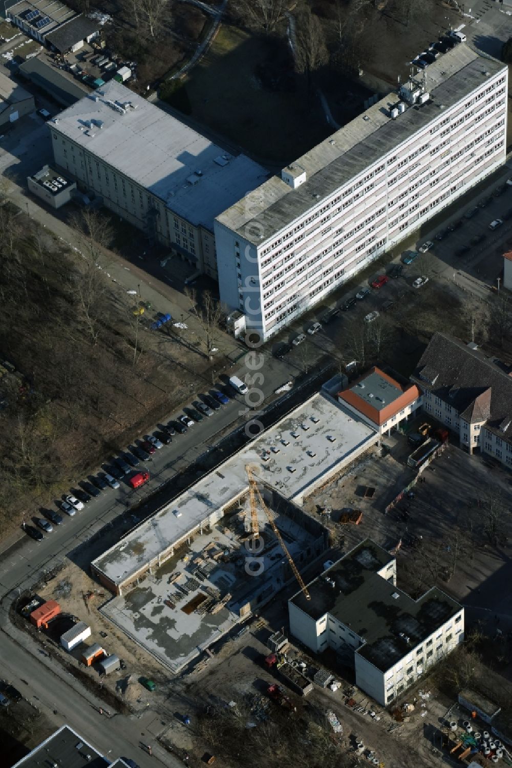 Berlin from the bird's eye view: Construction of a two-storey hall sports hall at the school building of the Hans-and-Hilde-Coppi-Gymnasium at the Roemerweg in the district Karlshorst in Berlin