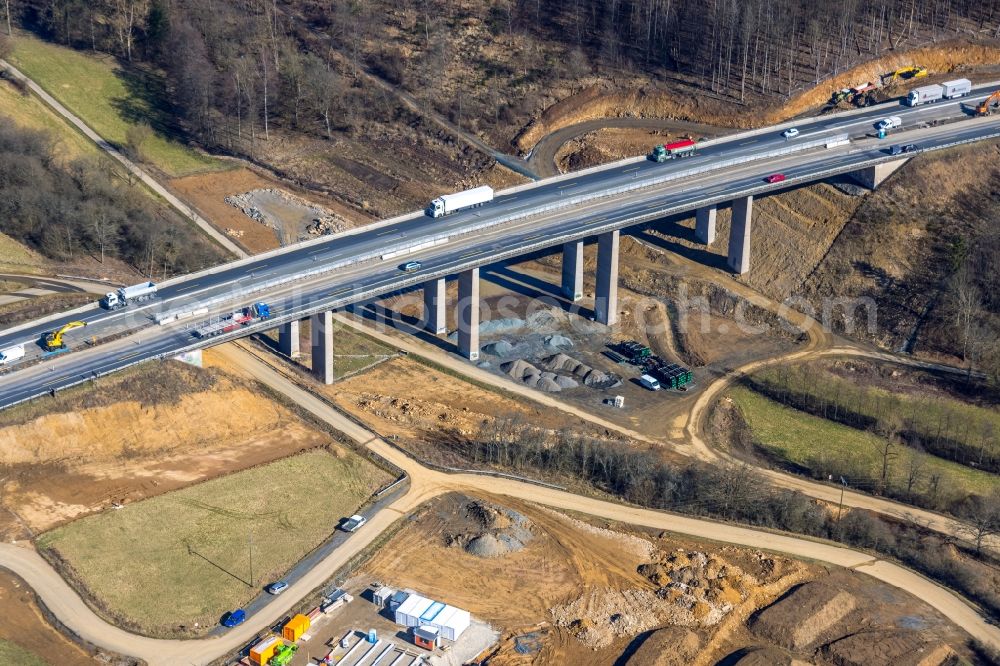 Aßlar from the bird's eye view: Construction site for the renovation, renewal and repair of the motorway bridge construction BAB A45 Bornbach viaduct Sauerlandlinie in Asslar in the state Hesse, Germany