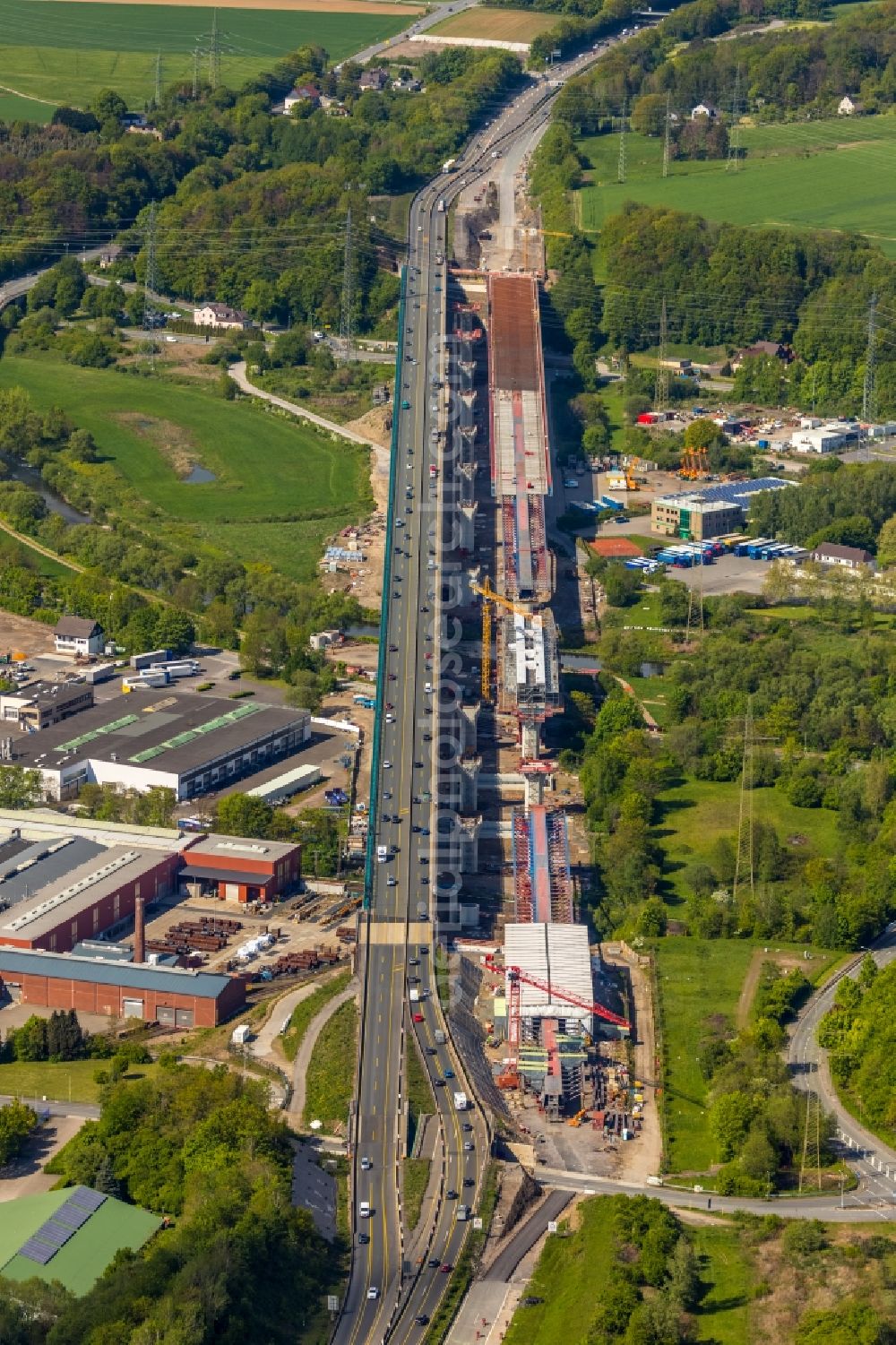 Hagen from the bird's eye view: Construction site for the rehabilitation and repair of the motorway bridge construction Lennetalbruecke A45 Am Kahlenberg in Hagen in the state North Rhine-Westphalia, Germany