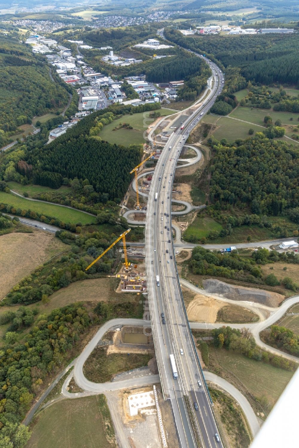 Aerial image Rinsdorf - Construction site for the rehabilitation and repair of the motorway bridge construction Talbruecke Rinsdorf in Rinsdorf in the state North Rhine-Westphalia, Germany