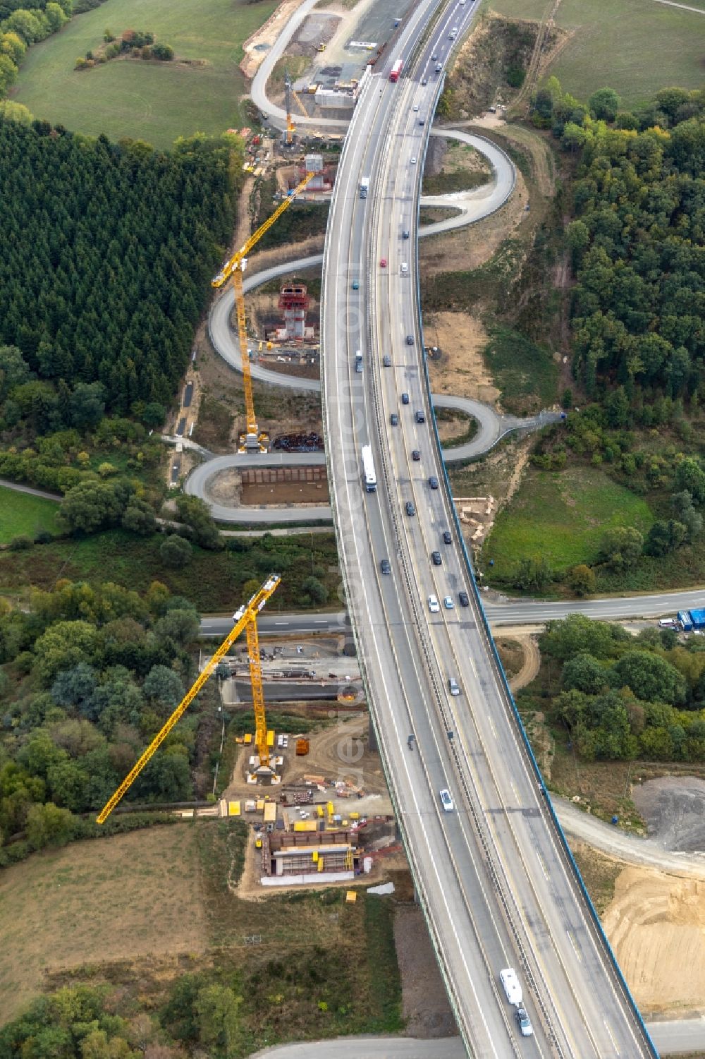 Rinsdorf from above - Construction site for the rehabilitation and repair of the motorway bridge construction Talbruecke Rinsdorf in Rinsdorf in the state North Rhine-Westphalia, Germany