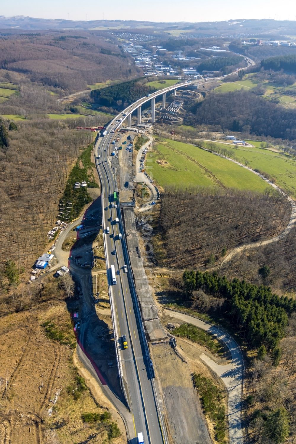 Rinsdorf from the bird's eye view: Construction site for the rehabilitation and repair of the motorway bridge construction Talbruecke Rinsdorf in Rinsdorf at Siegerland in the state North Rhine-Westphalia, Germany