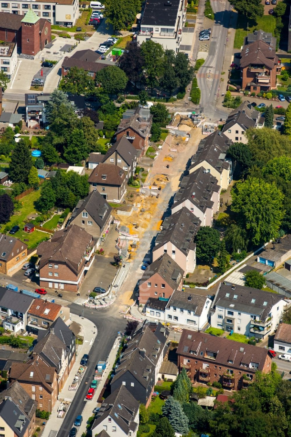 Bottrop from above - View of the borough of Vonderort and construction site for the regeneration of Am Quellenbusch in Bottrop in the state of North Rhine-Westphalia