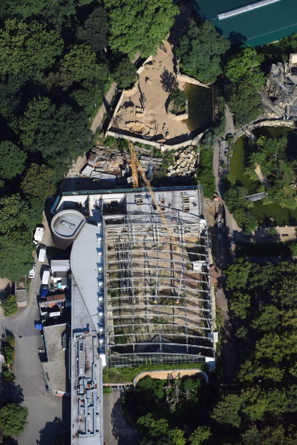 Dresden from the bird's eye view: Construction for the reconstruction of the Afrikahaus of the Dresdener Zoo in Dresden in the state Saxony