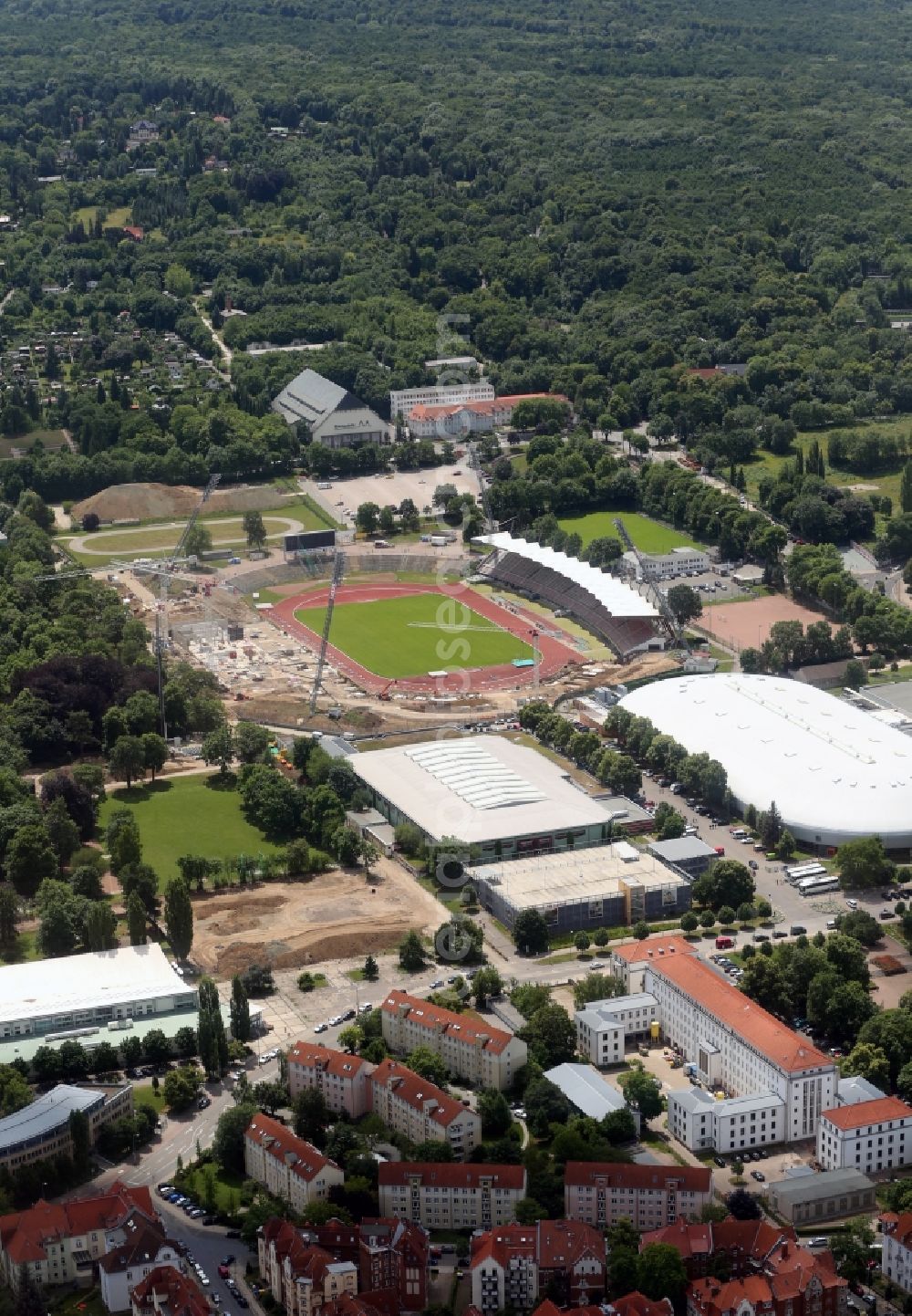 Aerial image Erfurt - Site for the reconstruction of the Arena stadium Steigerwaldstadion in Erfurt in Thuringia. The construction company Koester GmbH build after drafts of Architetur HPP Hentrich-Petschnigg & Partner GmbH + Co. KG a modern grandstand and sports facilities