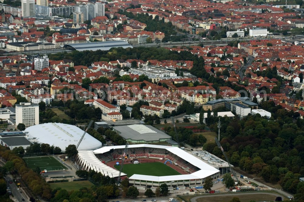 Erfurt from the bird's eye view: Site for the reconstruction of the Arena stadium Steigerwaldstadion in Erfurt in Thuringia. The construction company Koester GmbH build after drafts of Architetur HPP Hentrich-Petschnigg & Partner GmbH + Co. KG a modern grandstand and sports facilities