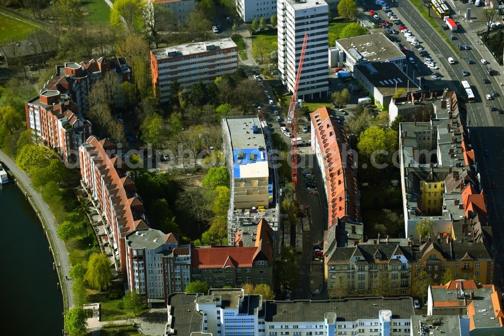 Aerial photograph Berlin - Construction for the reconstruction and expansion of the old building on Diedenhofener Strasse - Strassburger Strasse - Sedanstrasse in the district Spandau in Berlin, Germany