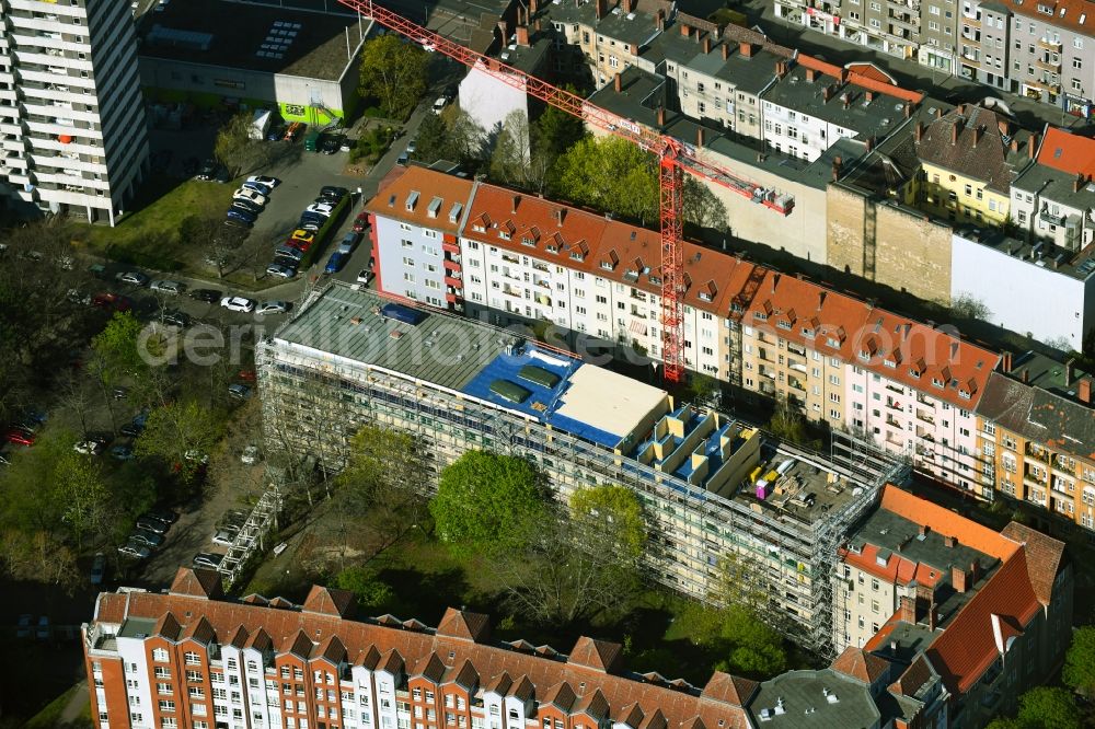 Aerial image Berlin - Construction for the reconstruction and expansion of the old building on Diedenhofener Strasse - Strassburger Strasse - Sedanstrasse in the district Spandau in Berlin, Germany