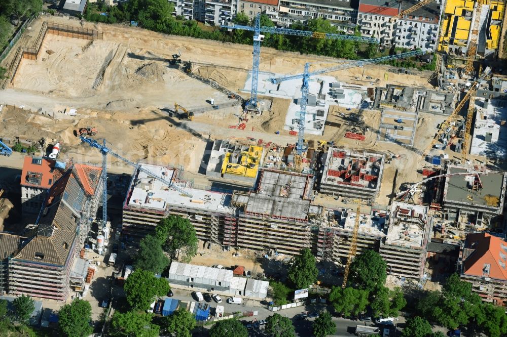 Aerial photograph Berlin - Construction for the reconstruction and expansion of the old buildings listed building of AVILA Projektmanagement GmbH on Mariendorfer Weg in the district Neukoelln in Berlin