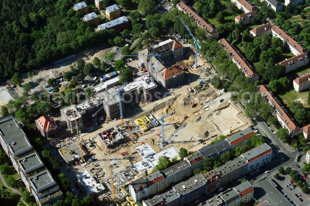 Aerial photograph Berlin - Construction for the reconstruction and expansion of the old buildings listed building of AVILA Projektmanagement GmbH on Mariendorfer Weg in the district Neukoelln in Berlin