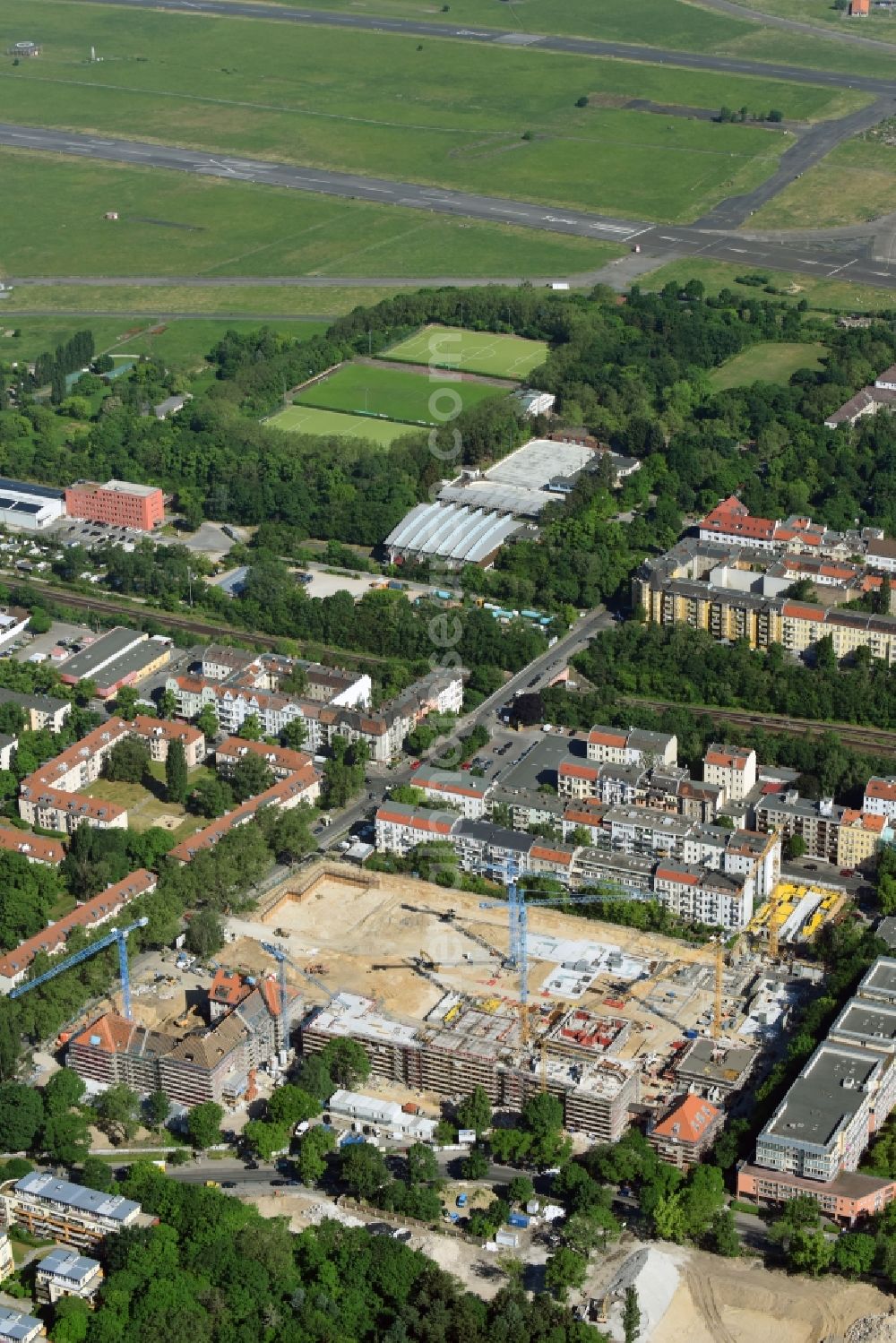 Berlin from above - Construction for the reconstruction and expansion of the old buildings listed building of AVILA Projektmanagement GmbH on Mariendorfer Weg in the district Neukoelln in Berlin