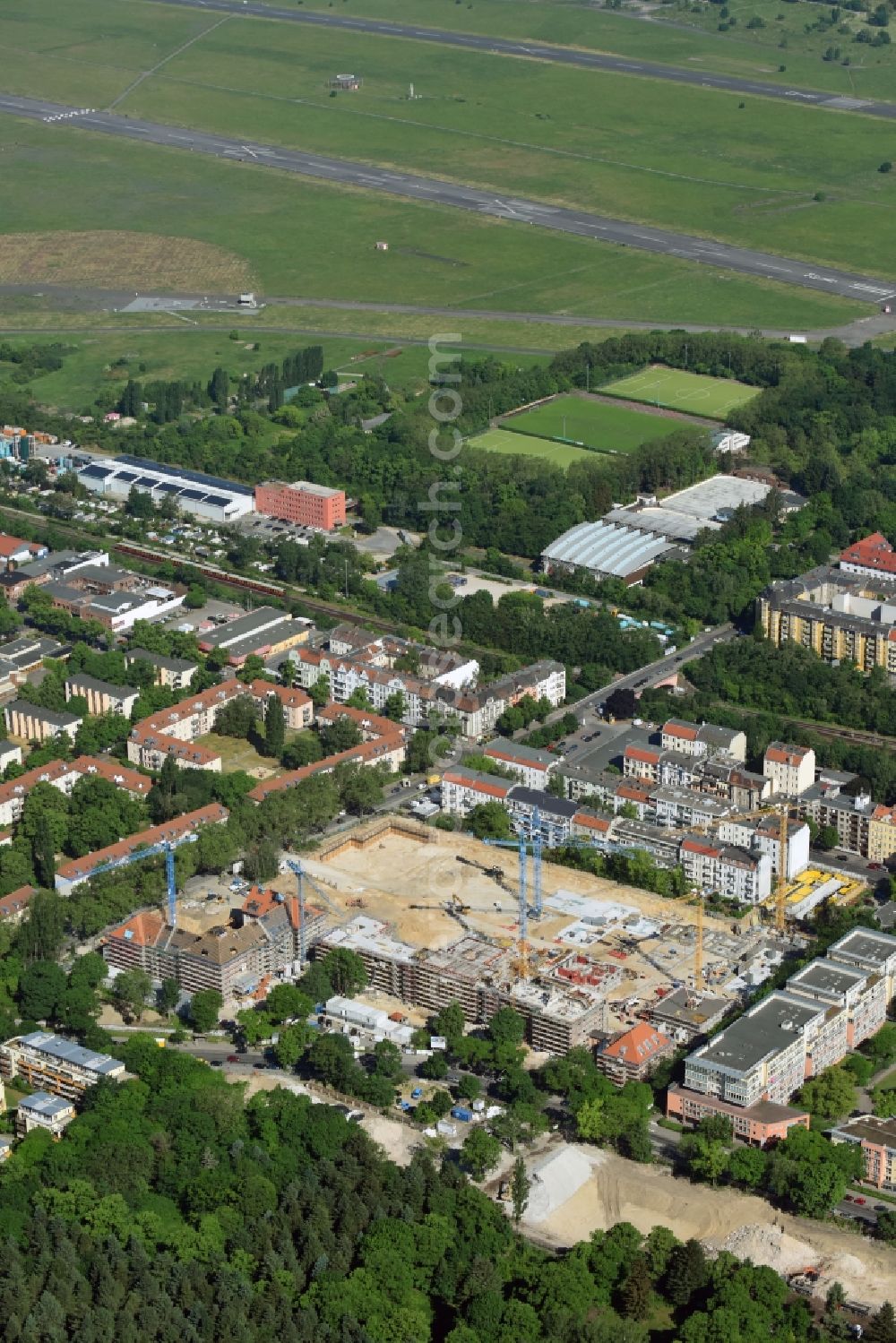 Berlin from the bird's eye view: Construction for the reconstruction and expansion of the old buildings listed building of AVILA Projektmanagement GmbH on Mariendorfer Weg in the district Neukoelln in Berlin