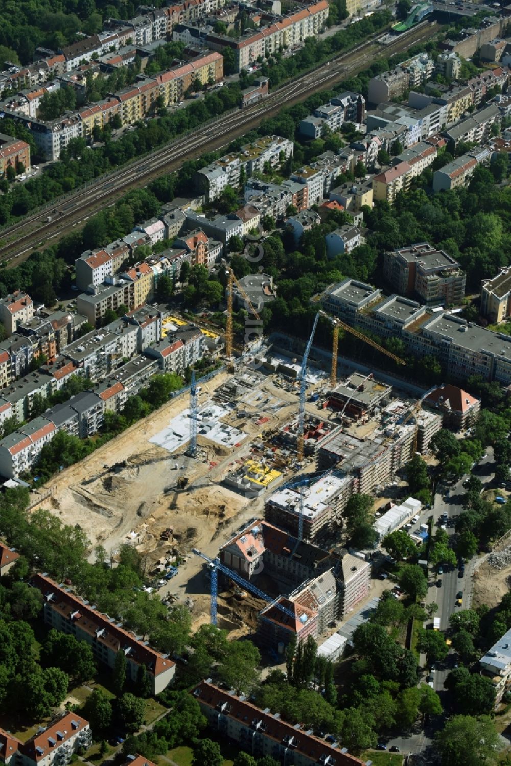 Aerial photograph Berlin - Construction for the reconstruction and expansion of the old buildings listed building of AVILA Projektmanagement GmbH on Mariendorfer Weg in the district Neukoelln in Berlin