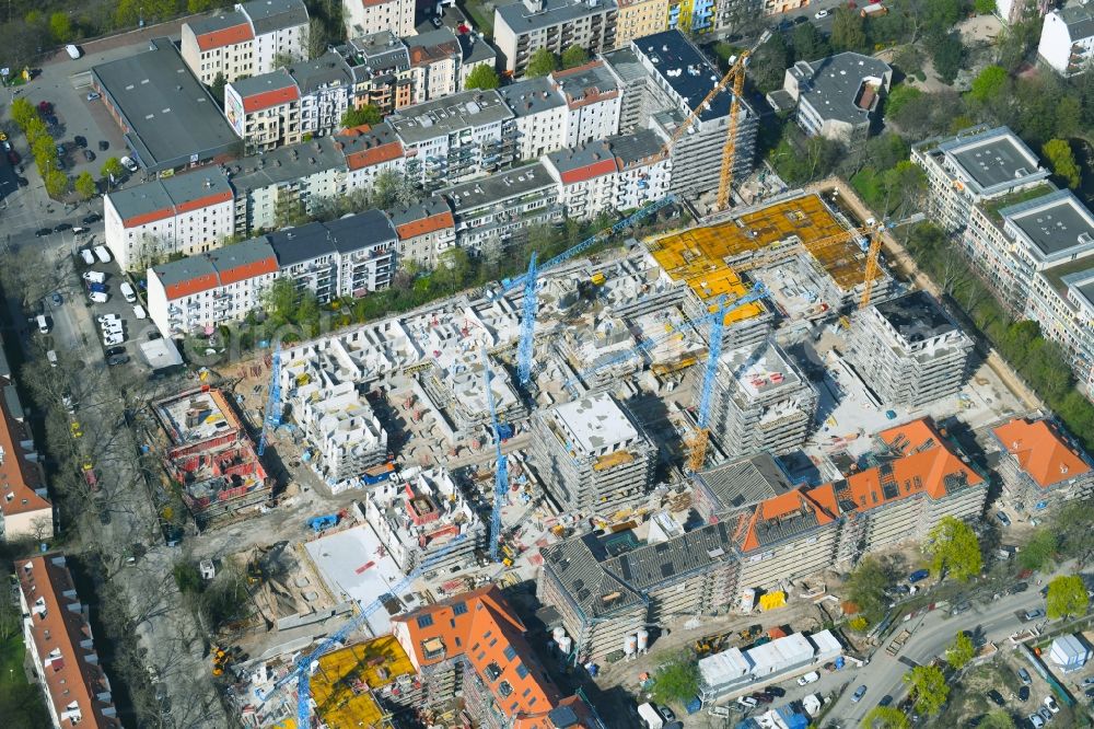 Aerial photograph Berlin - Construction for the reconstruction and expansion of the old buildings listed building on Mariendorfer Weg in the district Neukoelln in Berlin