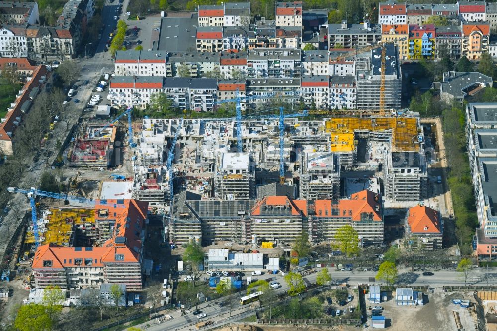 Aerial photograph Berlin - Construction for the reconstruction and expansion of the old buildings listed building on Mariendorfer Weg in the district Neukoelln in Berlin