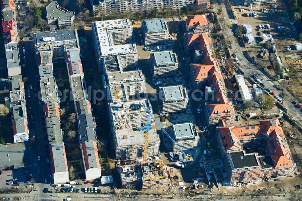 Aerial photograph Berlin - Construction for the reconstruction and expansion of the old buildings listed building on Mariendorfer Weg in the district Neukoelln in Berlin