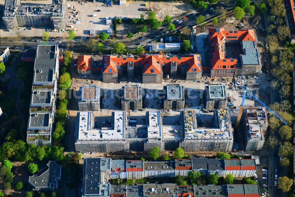 Berlin from above - Construction for the reconstruction and expansion of the old buildings listed building on Mariendorfer Weg in the district Neukoelln in Berlin