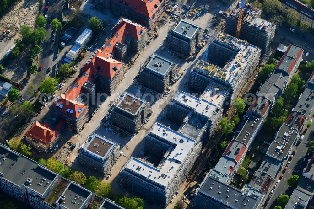 Aerial photograph Berlin - Construction for the reconstruction and expansion of the old buildings listed building on Mariendorfer Weg in the district Neukoelln in Berlin