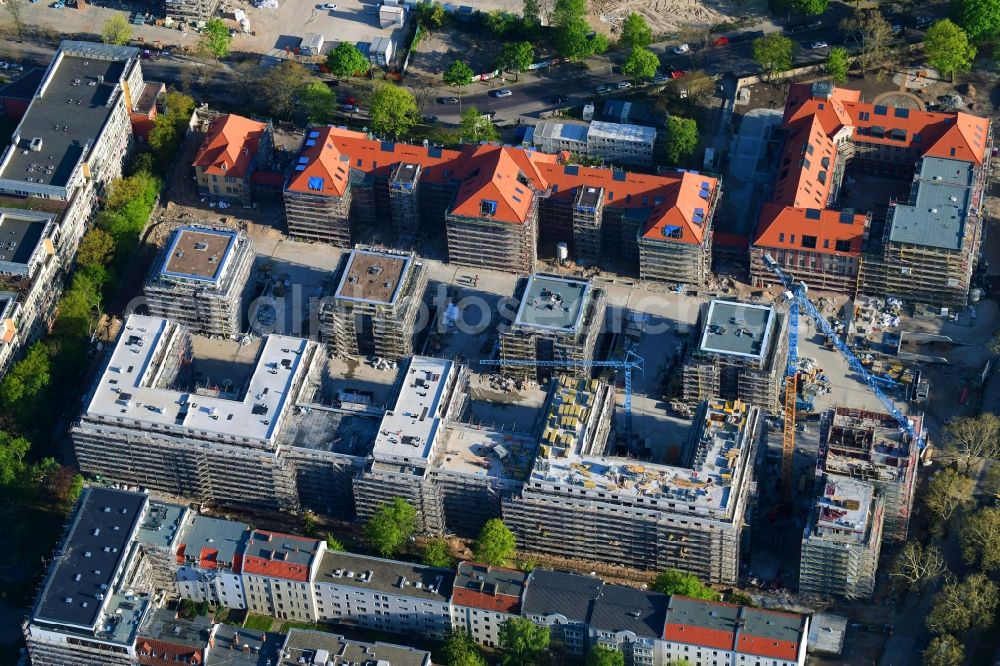 Aerial image Berlin - Construction for the reconstruction and expansion of the old buildings listed building on Mariendorfer Weg in the district Neukoelln in Berlin