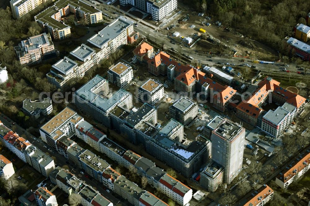 Aerial photograph Berlin - Construction for the reconstruction and expansion of the old buildings listed building on Mariendorfer Weg in the district Neukoelln in Berlin